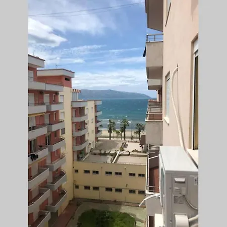 Beach Coast, Family Apartment * Vlorë
