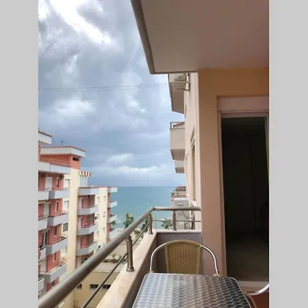 Beach Coast, Family Apartment * Vlorë